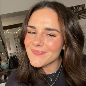 Meet your Posher, Lily